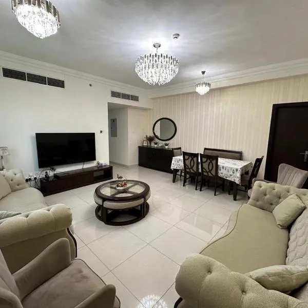 Big flat 3 bedrooms, in floor 15 full service, hotel in Sharjah