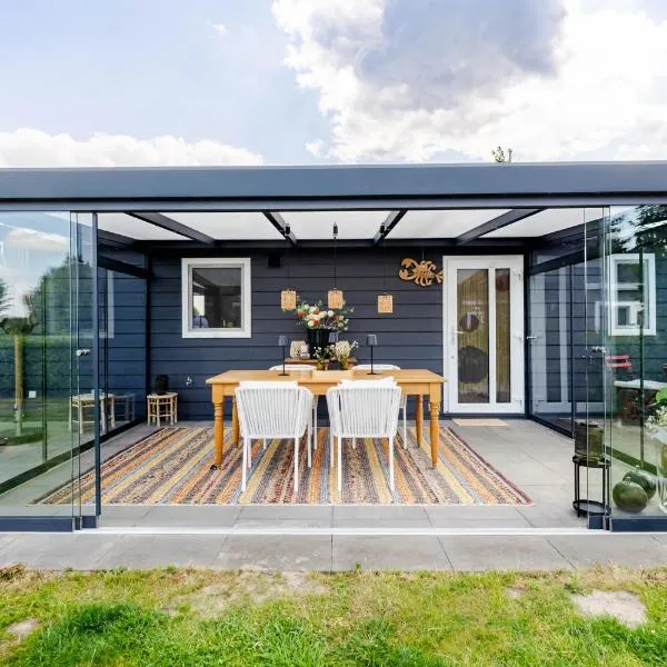Strandperle Lathum Ferienhaus in Premium Lage am See für Urlaub und Workation mit Hundestrand, hotel v destinaci Lathum