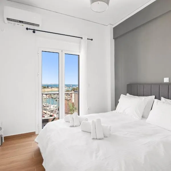 Luxury 2BR Penthouse Marina & Sea Views, hotel v destinaci Piraeus