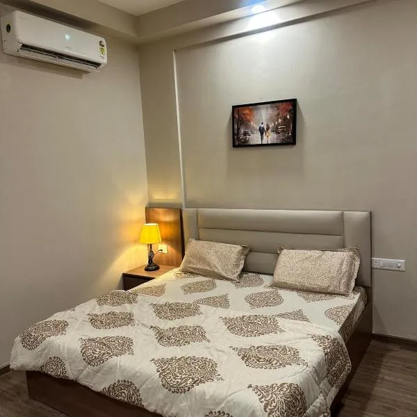 Domus Studio, hotel u gradu Grejter Noida