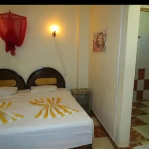 Princess Square Hotel, hotel di Luxor