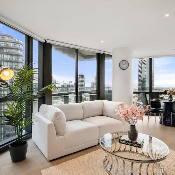 Docklands Waterfront Luxury Views with Pool and Gym: Melbourne şehrinde bir otel