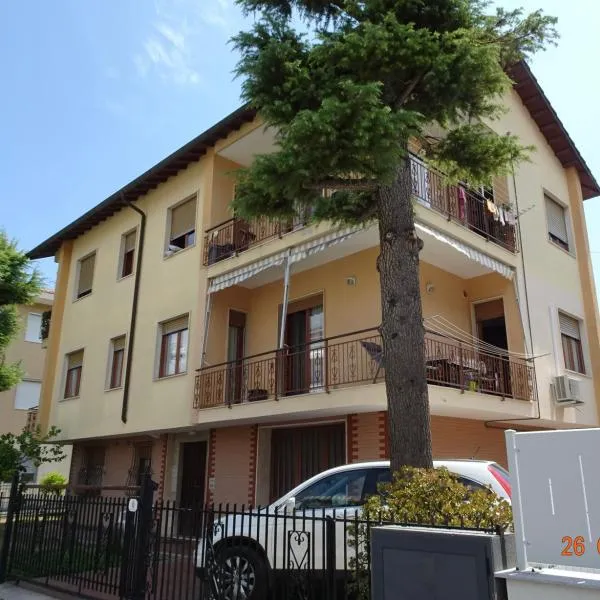 Residential area near the sea and the mountains, hotel em Diano Marina