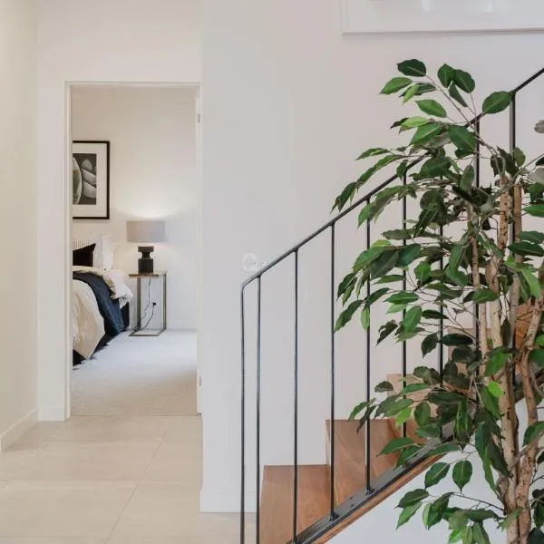 Bowen Townhouse - Art House Townhouses, hotel a Bright