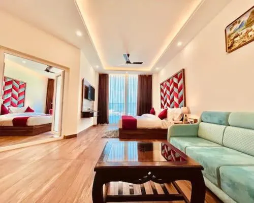 Ganges Blossom Luxury Stay, hotel in Haridwār