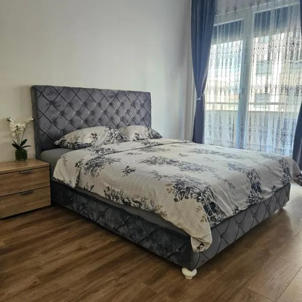 MiS Lux, hotel in Mladenovac