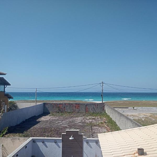Duplex house with a beach view