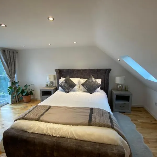 Modern Room in Cardiff, Wales, hotel in Cardiff