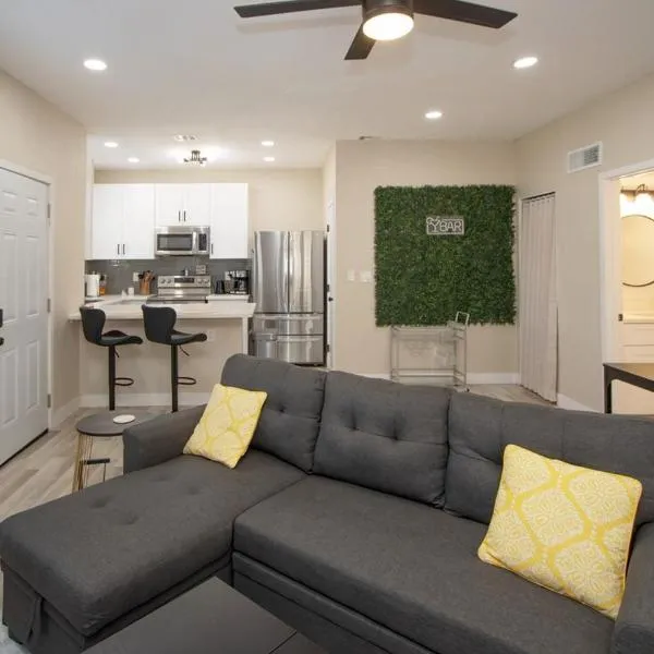 Stylish Lemon 2BR and 3BA Townhouse, hotel in Tempe
