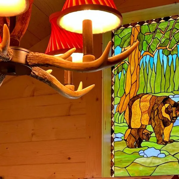 Big Bear Log cabin, hotel in Cosby