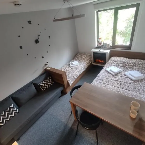 Snow White apartman Vila Bela reka 50m from gondola - free parking, hotell sihtkohas Brzeće