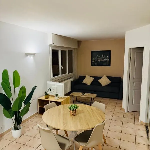 Appartement cosy proche métro Cusset, khách sạn ở Villeurbanne