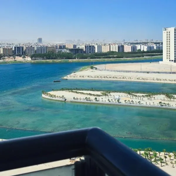 غرفتين نوم مع اطلاله بانوراميه على البحر, hotel in Al Khobar