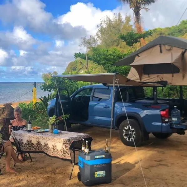 Kauai Rooftop Camper Truck Full Camping Gear Beach Setup, מלון בAnahola