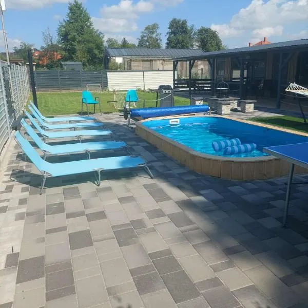 Tin Men Apartmanház, hôtel à Tiszafüred