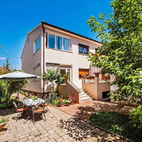 Apartments Karmen, hotel din Rovinj
