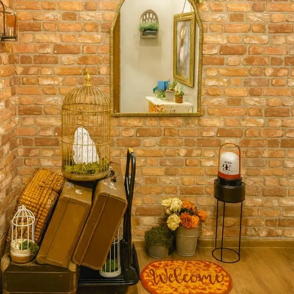 Magiczny Salonik Harrego - Rynek Staromiejski 23, hotel en Toruń