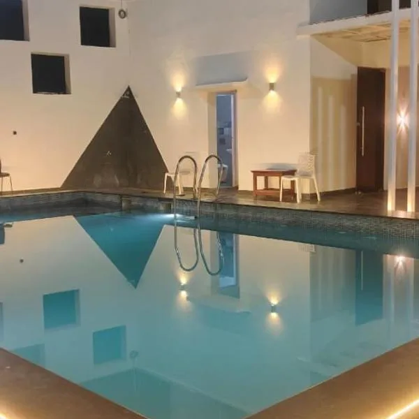 LALITHA enclove, hotel in Tirupporūr