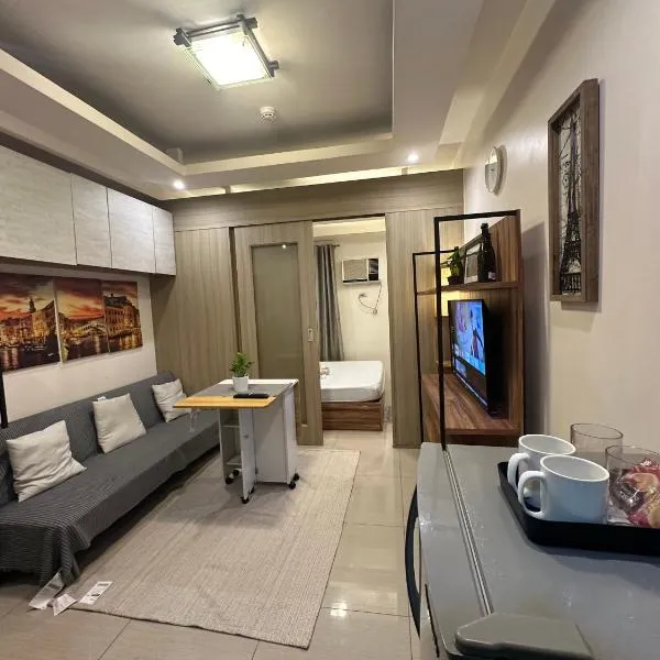 Koro Den at Shore Residences, hotelli kohteessa Manila