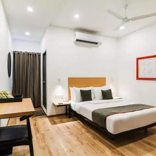 RG SUITES Xotel OMR THORAIPAKKAM, hotel in Chennai