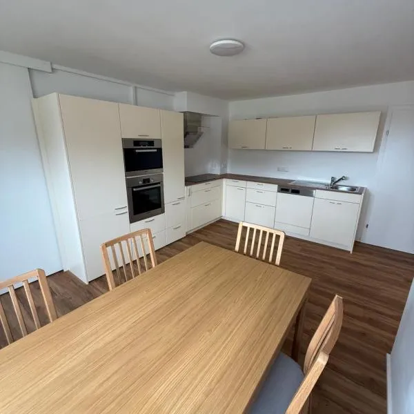 Ferienwohnung Seebach，Eferding的飯店