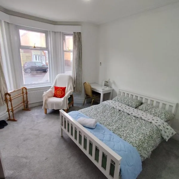 Double Room in Winton, hotel di Bournemouth