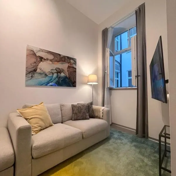 Suite Nr 9 - J26 LUXURY APARTHOTEL, Jauniela 26 Old Riga - Top Location, hotel in Rīga