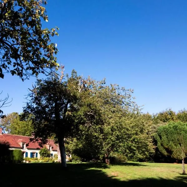 Chambre d'Hôtes La Ferme du Pré-Martin, hotel in La Génevraie