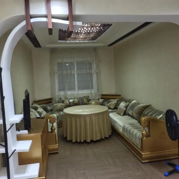 appartement NADOR wifi gratuit clima mobile, hotel in Nador