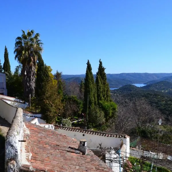 Casa Rural San Miguel Zufre, hotel v destinácii Zufre