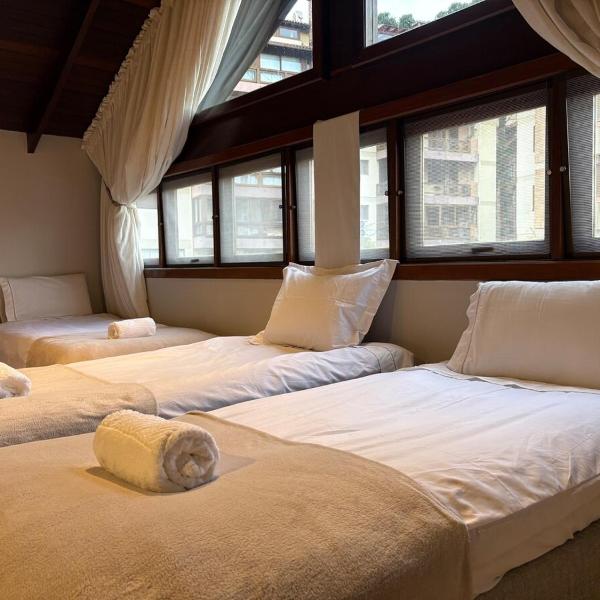 Apartmento no centro, conforto para sua família - Foto 2