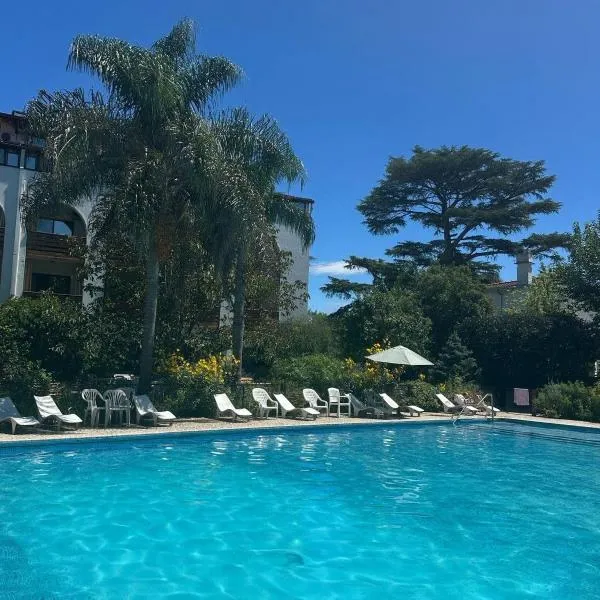 Hotel & Apart Arcos del Rio, хотел в Санта-Роса-де-Каламучита