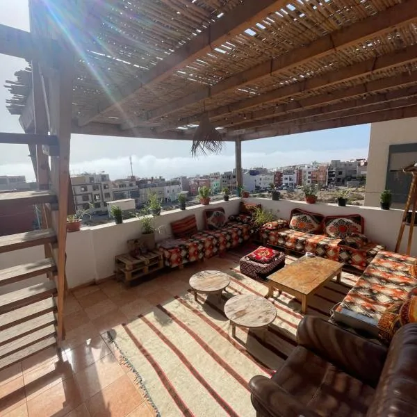 Island surf house, hotel in Imsouane