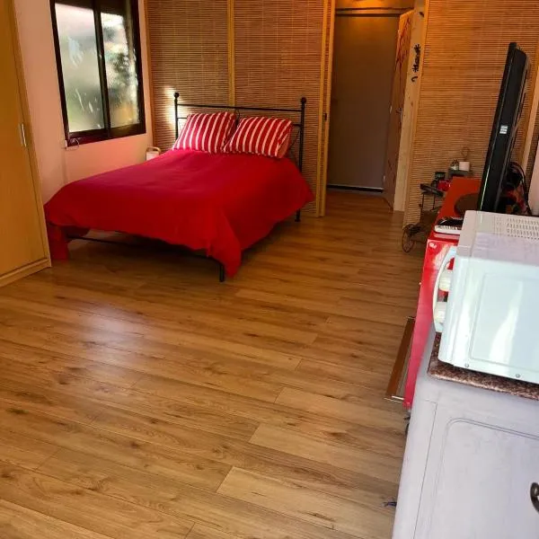 LOGEMENT PRIVE DANS VILLA individuelle, hotel en Saint-Michel-de-Llotes