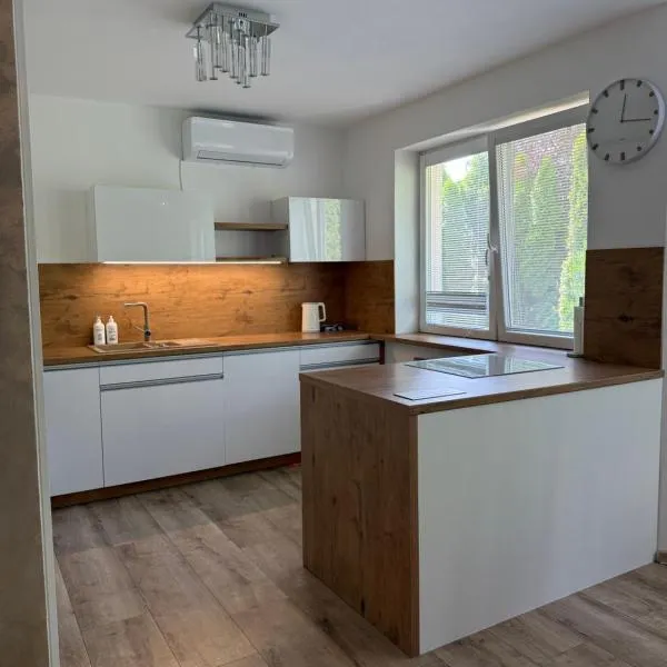 Golden Sunset Apartments, hotel v destinaci Dunajská Streda