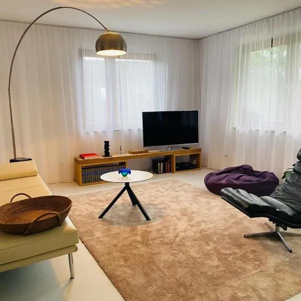 Villa Rose-Ruhige Ferienwohnung in Wien Nähe, hotel 