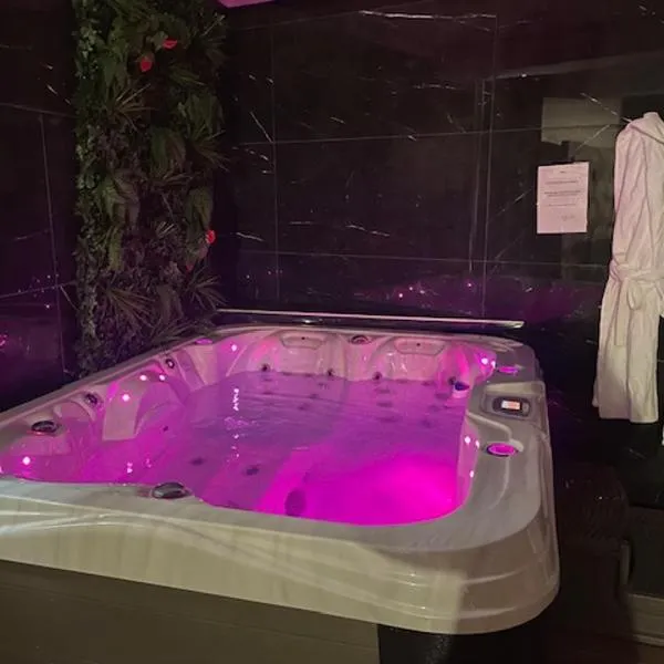 Le Fuchsia Spa Unenuitametz, ξενοδοχείο στη Μετς
