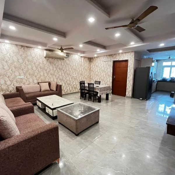 Stella Homestay- Near Yashobhoomi, hotel in New Delhi