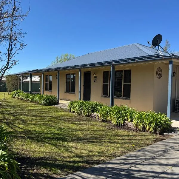 Comfy and relaxing stay - Rest Easy Mudgee Cottage, hotel em Mudgee