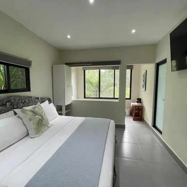 The Blue Eco Lodge, hotel v destinaci Valladolid