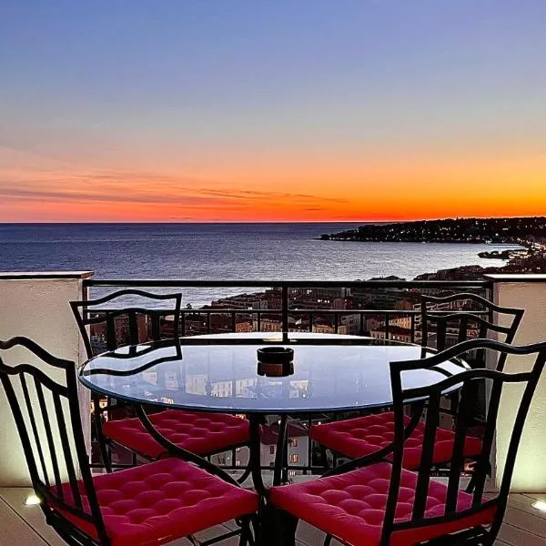 MINI-VILLA "SEAVIEWS BY JENNI MENTON" Calme,vue féérique,immense terrasse et parking privé à 5 minutes du coeur de ville, hotel di Menton