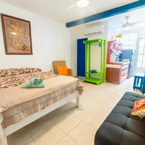 Studio 4 Casiguaya with Garden access, hotel in Vieques