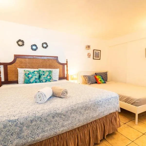 3-Bedroom Deluxe Beachfront Suite 7 Atabey, hotel in Vieques