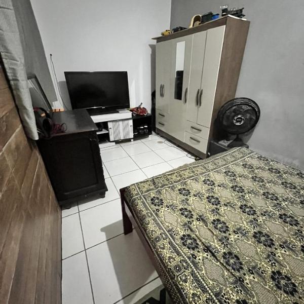 Quarto Privativo em Casa de Família Compartilhada - Arcoverde PE