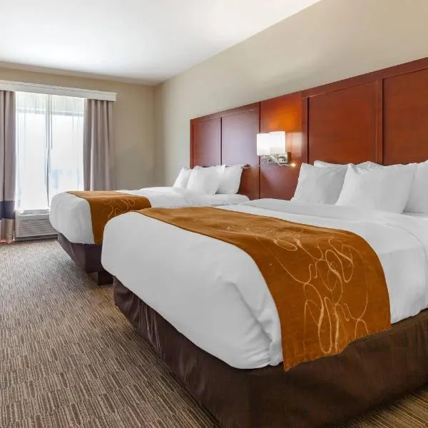 Comfort Suites, hotel in Oshkosh