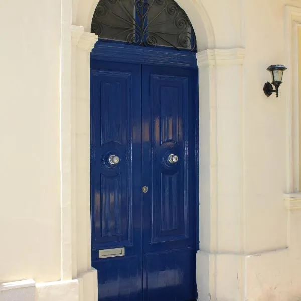 South Village Townhouse, hotel di Żabbar