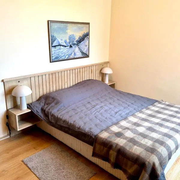 Pirin Golf Cozy Mountain Apartment with Views of Pirin & Rila, Hotel in Bansko