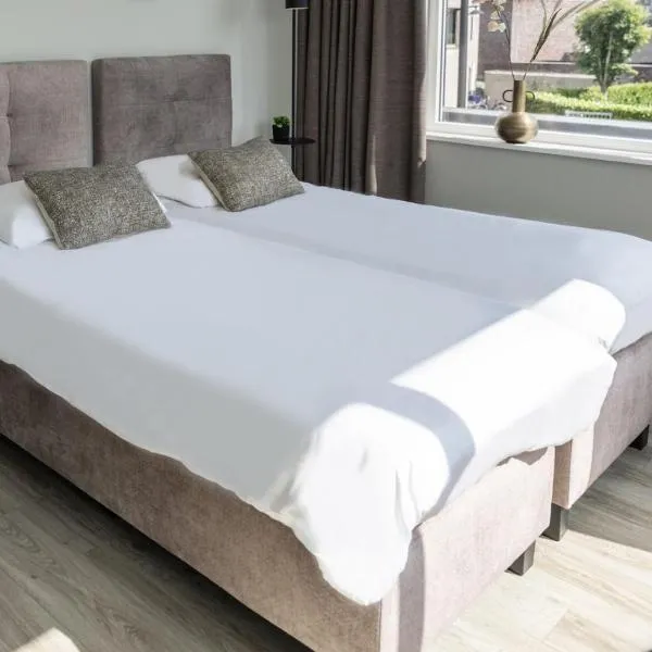 Lux Room, Private Bathroom Shared Kitchen, hotel em Raamsdonksveer