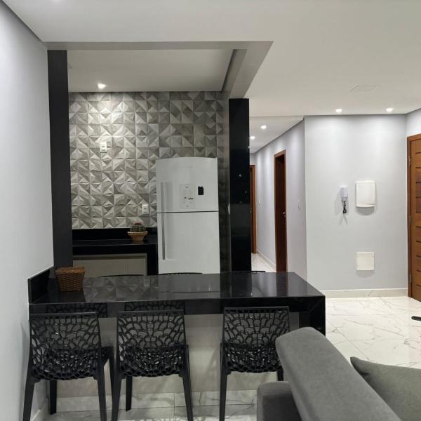 Apartamento novinho e central - 2 ou 3 quartos, 2 banheiros, elevador e estacionamento - Foto 4