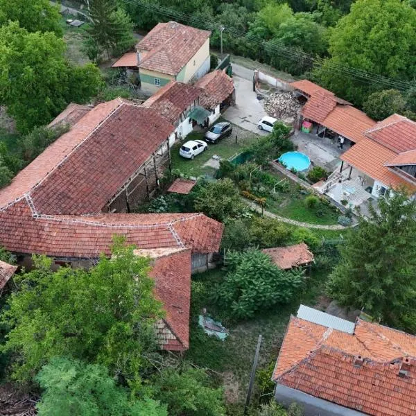 House Seoska OAZA, hotel in Crnoklište